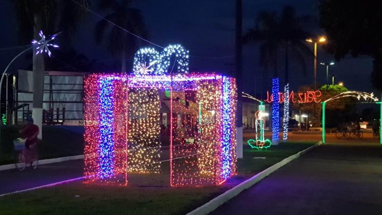 Departamento de Cultura realiza o acendimento oficial das Luzes de Natal em  Vera - Prefeitura de Vera