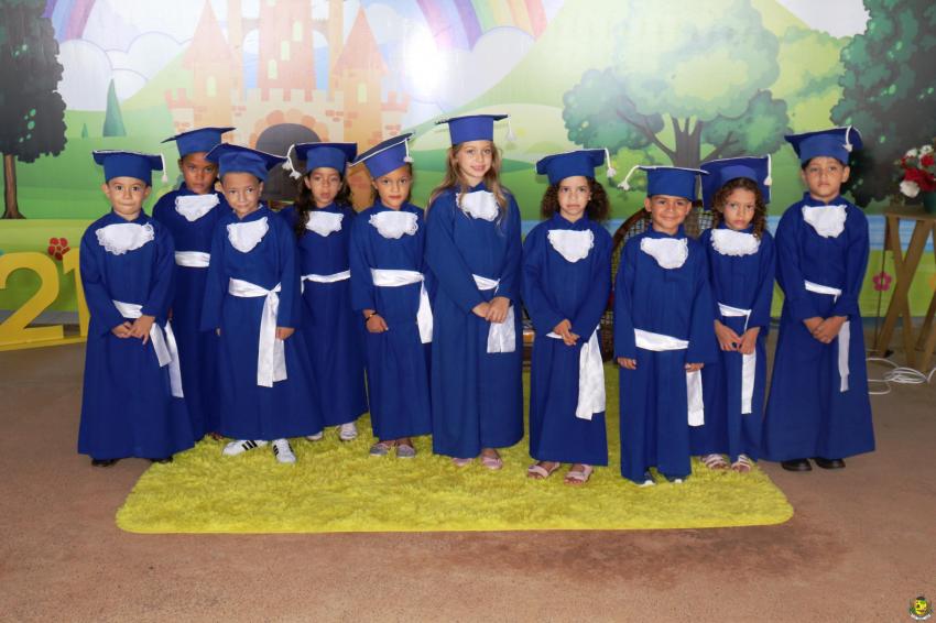 Formatura a Educação Infantil das Escolas Silvia Helena Machado e Vitor Valendolf 2021