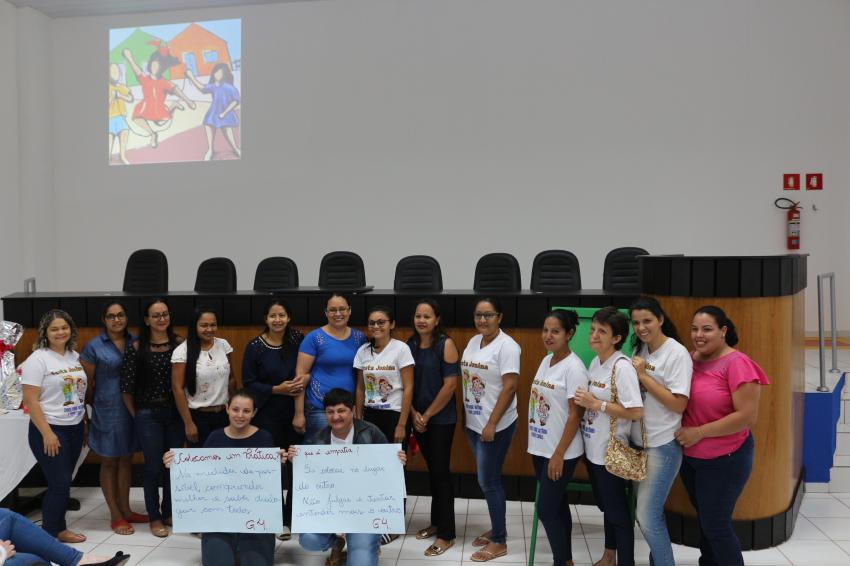 Educação oferece oficinas práticas às Profissionais da Educação de Vera