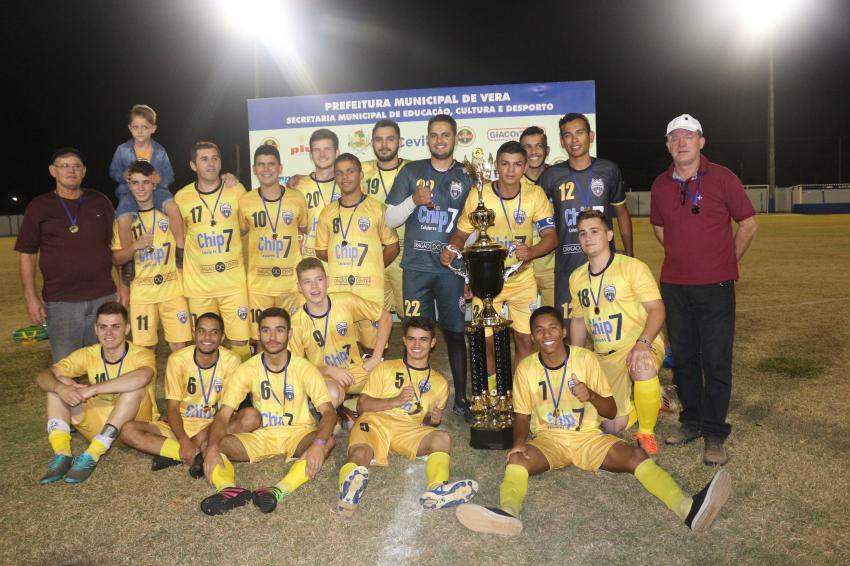 Auto Escola Positivo Juventude é campeã da 1ª Copa Vera de Futebol