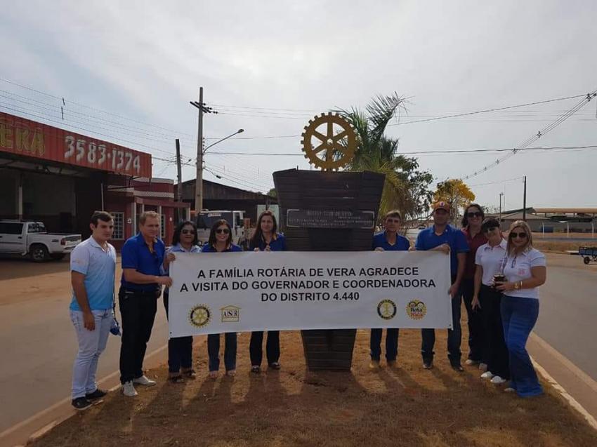 Prefeito entrega título cidadã honorária a governadora do distrito 4440 do Rotary Internacional