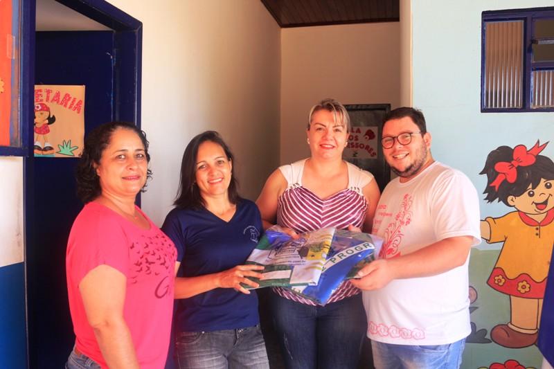 Entrega de Bandeiras Oficiais